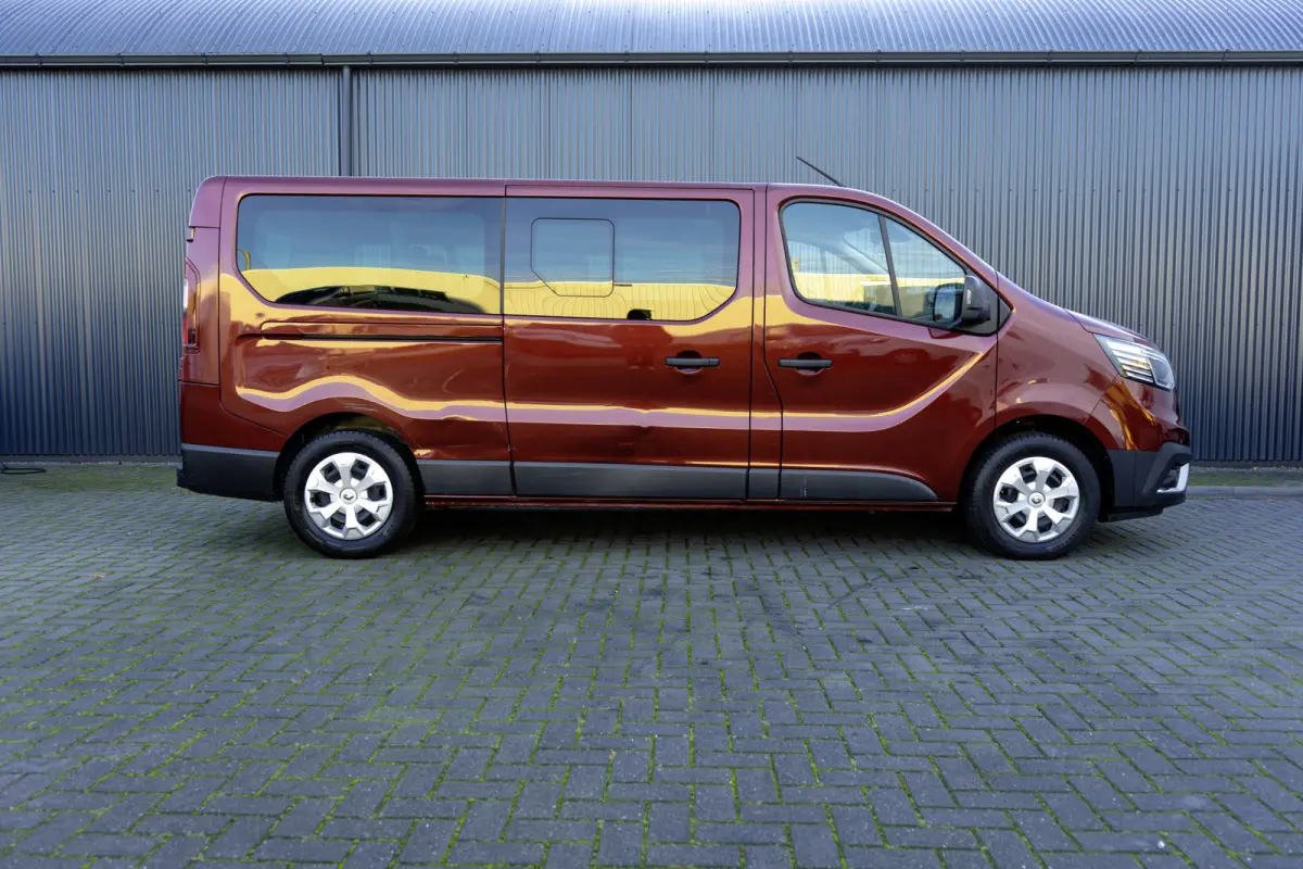 **Renault Trafic Blue dCi 150PK | L2H1 | 9-Zits | IN BTW/BPM | LED | Camera | Navi | Zijschuifdeur R+L | Cruise | Airco | PDC | Euro 6**