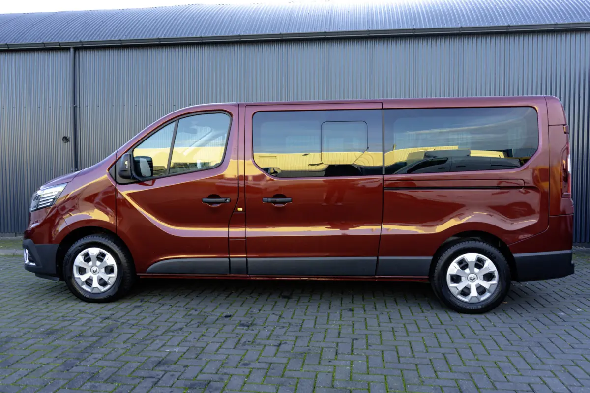 **Renault Trafic Blue dCi 150PK | L2H1 | 9-Zits | IN BTW/BPM | LED | Camera | Navi | Zijschuifdeur R+L | Cruise | Airco | PDC | Euro 6**