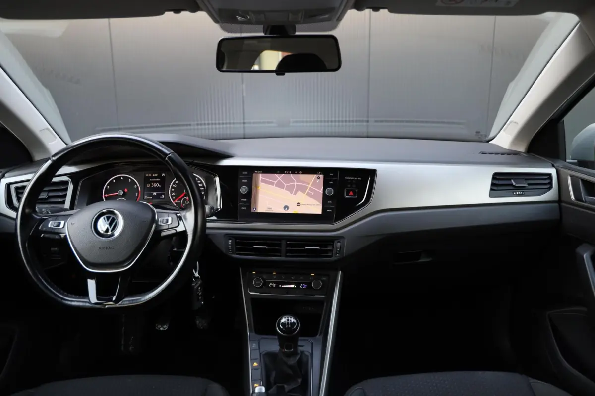 1.0 TSI 95pk Comfortline Business Navi Clima ACC 17 inch R-Line Parkeersensoren NL-Auto!