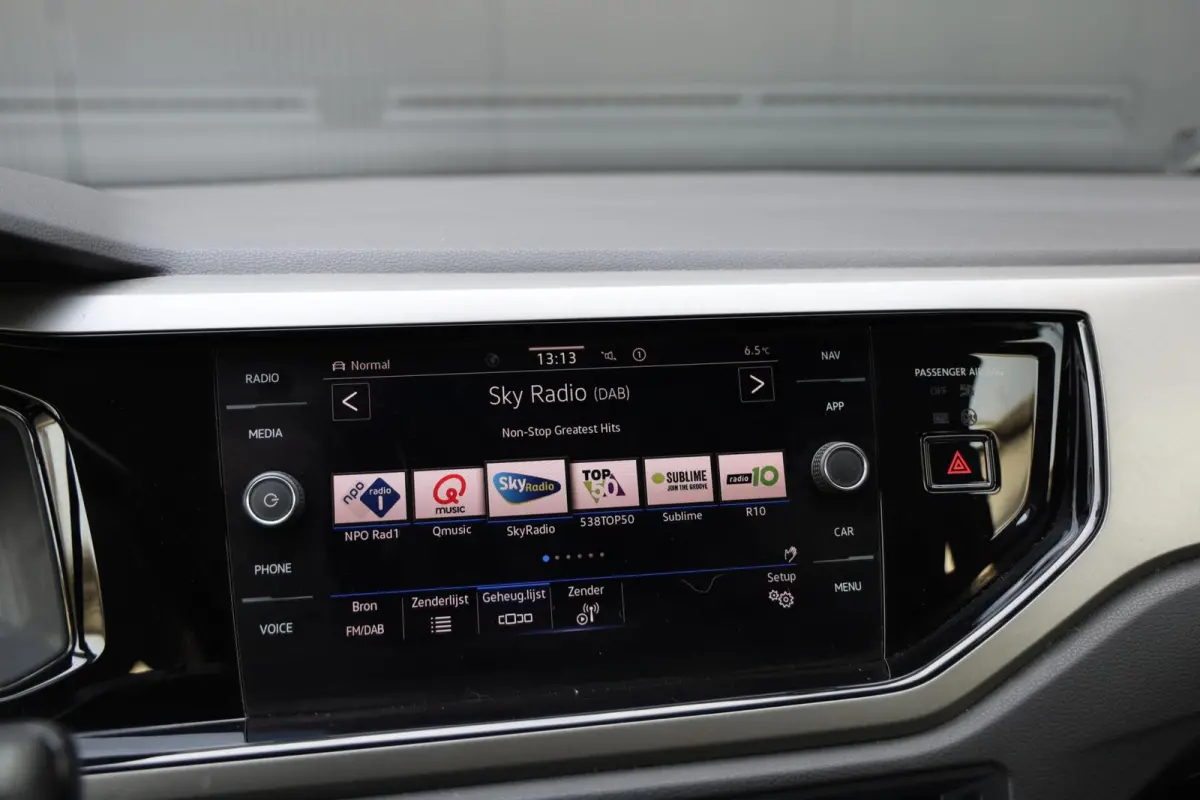 1.0 TSI 95pk Comfortline Business Navi Clima ACC 17 inch R-Line Parkeersensoren NL-Auto!