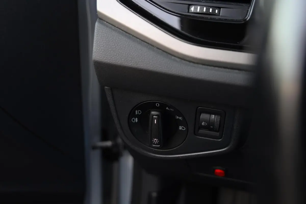 1.0 TSI 95pk Comfortline Business Navi Clima ACC 17 inch R-Line Parkeersensoren NL-Auto!