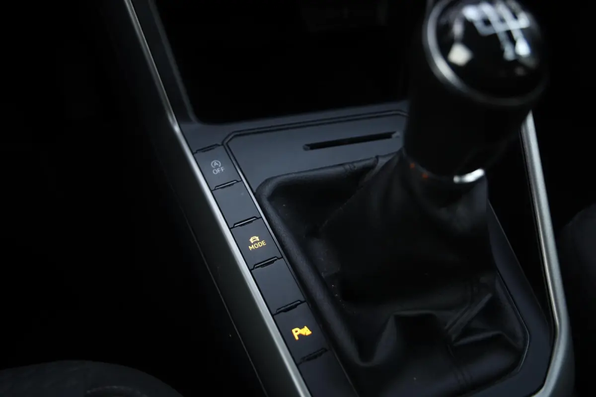 1.0 TSI 95pk Comfortline Business Navi Clima ACC 17 inch R-Line Parkeersensoren NL-Auto!