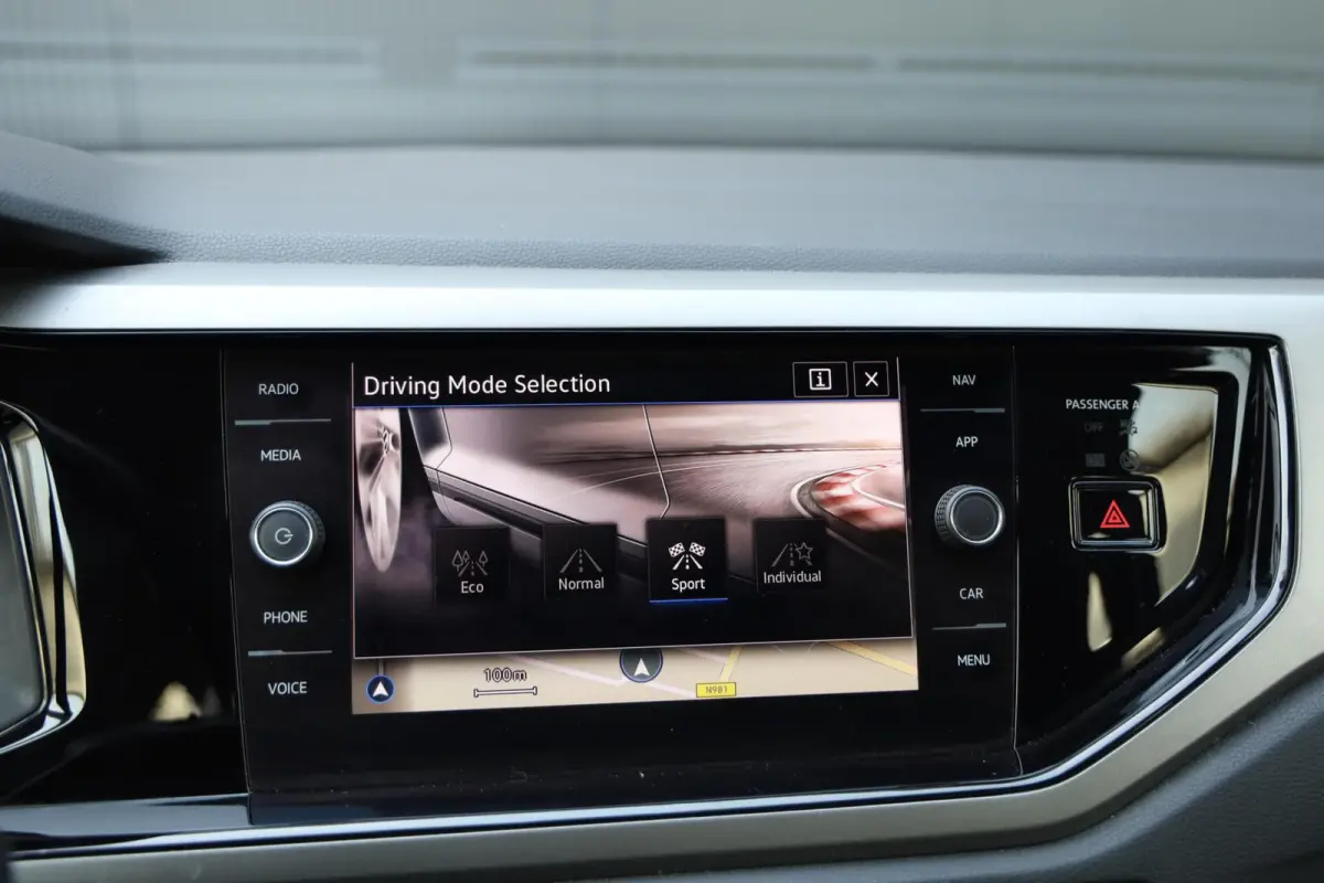 1.0 TSI 95pk Comfortline Business Navi Clima ACC 17 inch R-Line Parkeersensoren NL-Auto!