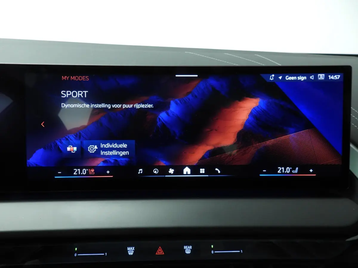M50 | M-Sportpakket | LED | Leder | HUD | Panoramadak | Elektr. zetels | Active cruise | DAB | Harman-kardon sound | Alu 21 inch