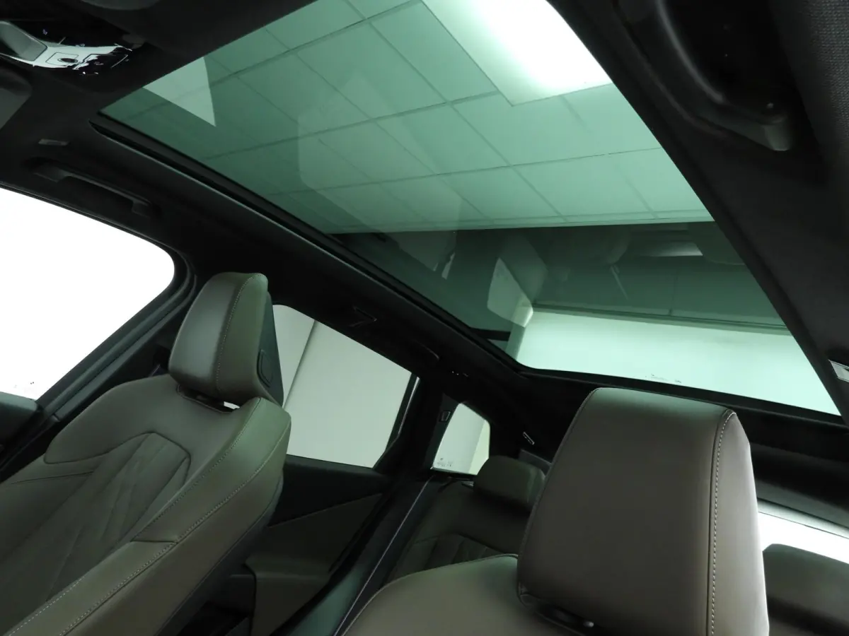 M50 | M-Sportpakket | LED | Leder | HUD | Panoramadak | Elektr. zetels | Active cruise | DAB | Harman-kardon sound | Alu 21 inch