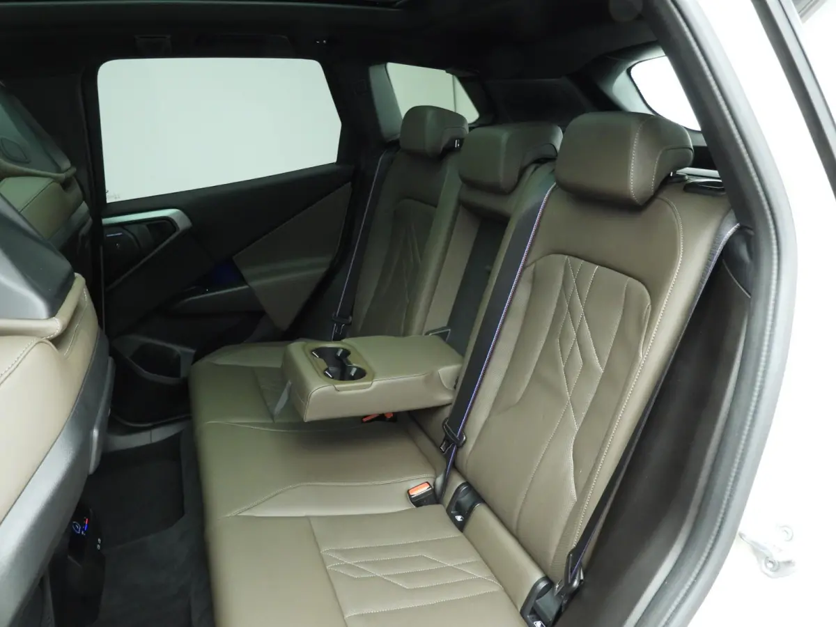 M50 | M-Sportpakket | LED | Leder | HUD | Panoramadak | Elektr. zetels | Active cruise | DAB | Harman-kardon sound | Alu 21 inch