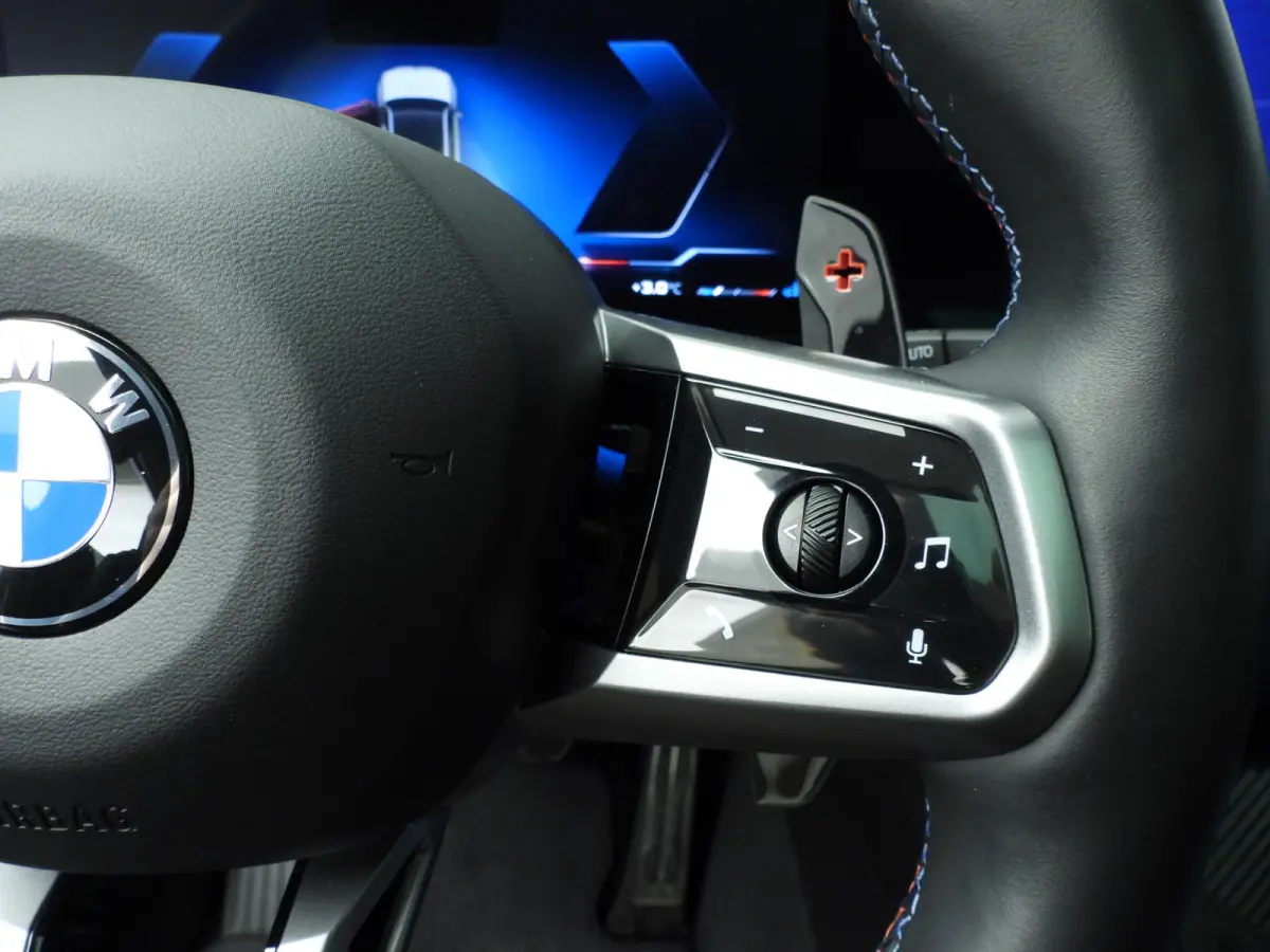 M50 | M-Sportpakket | LED | Leder | HUD | Panoramadak | Elektr. zetels | Active cruise | DAB | Harman-kardon sound | Alu 21 inch