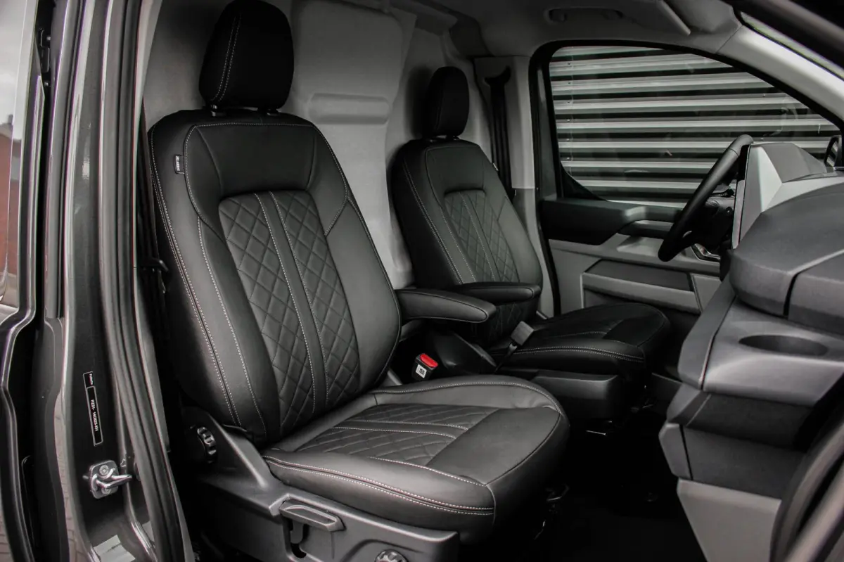 340 L2H1 Limited 71 kWh 218PK / JB- EDITON / CAMERA / 370KM RANGE / APPLE CARPLAY /DRIVERS- PACK /FULL OPTION