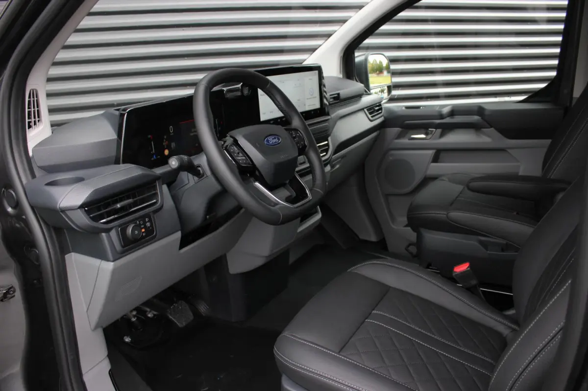 340 L2H1 Limited 71 kWh 218PK / JB- EDITON / CAMERA / 370KM RANGE / APPLE CARPLAY /DRIVERS- PACK /FULL OPTION