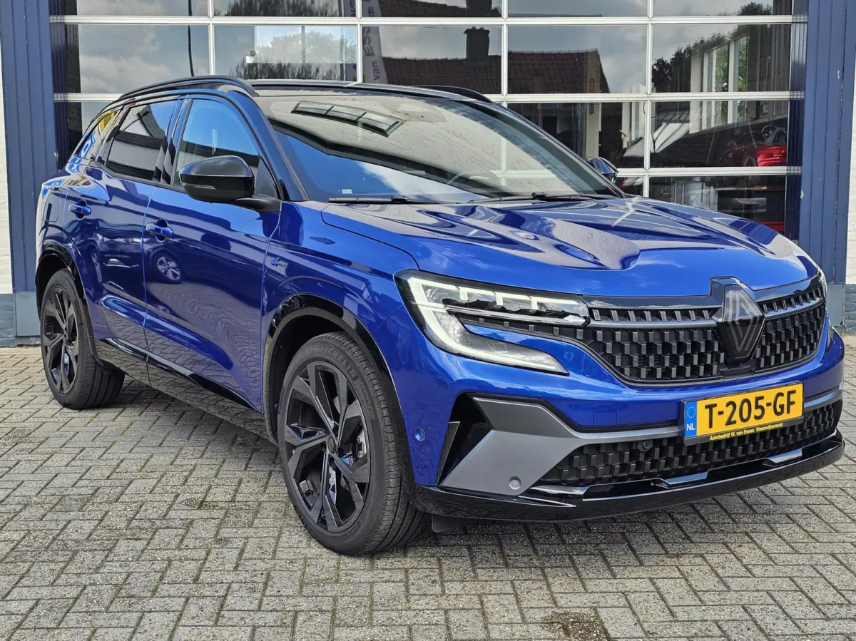 E-Tech Hybrid 200 Techno Esprit Alpine