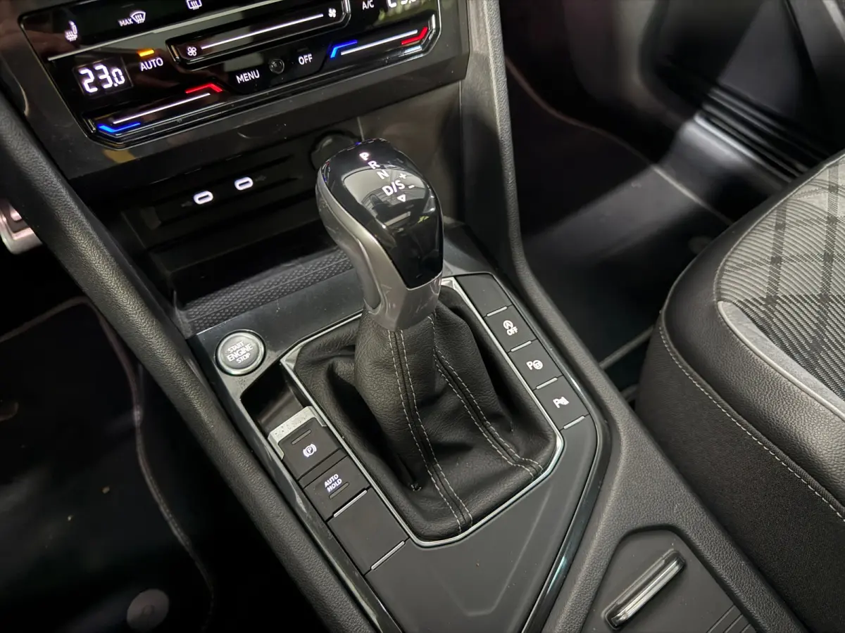 1.5 TSI R-Line Panoramadak, Applecarplay, Camera