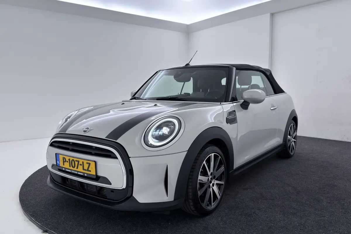 Mini 1.5 SideWalk | Org NL | Head-Up | Leer | Sportstoel | CarPlay | Camera | Stoelverwarming | Climate Control