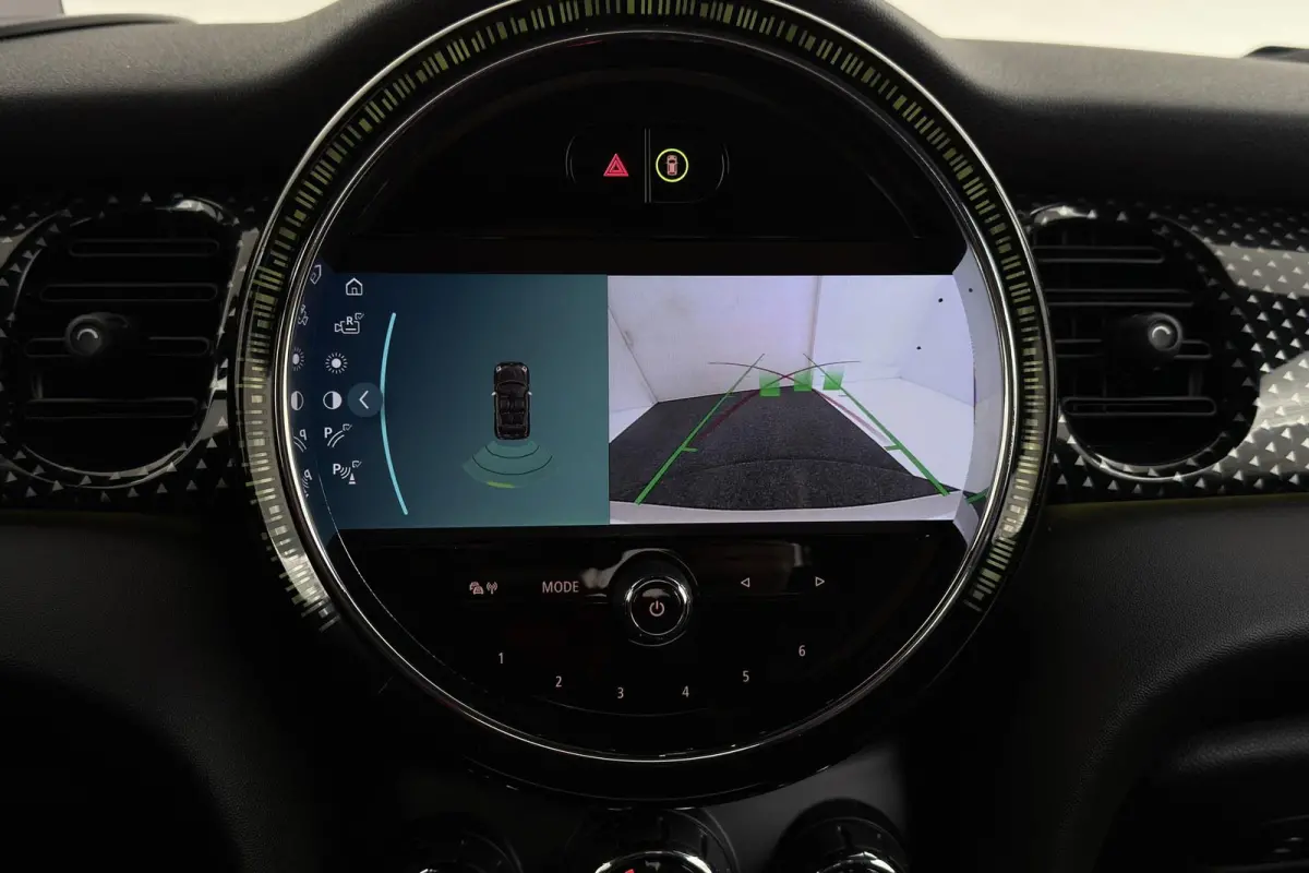 Mini 1.5 SideWalk | Org NL | Head-Up | Leer | Sportstoel | CarPlay | Camera | Stoelverwarming | Climate Control