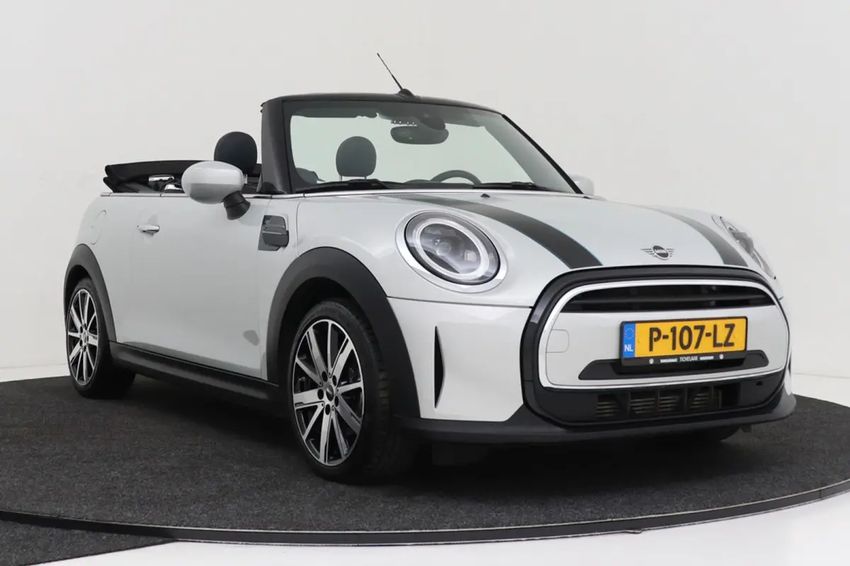 Mini 1.5 SideWalk | Org NL | Head-Up | Leer | Sportstoel | CarPlay | Camera | Stoelverwarming | Climate Control
