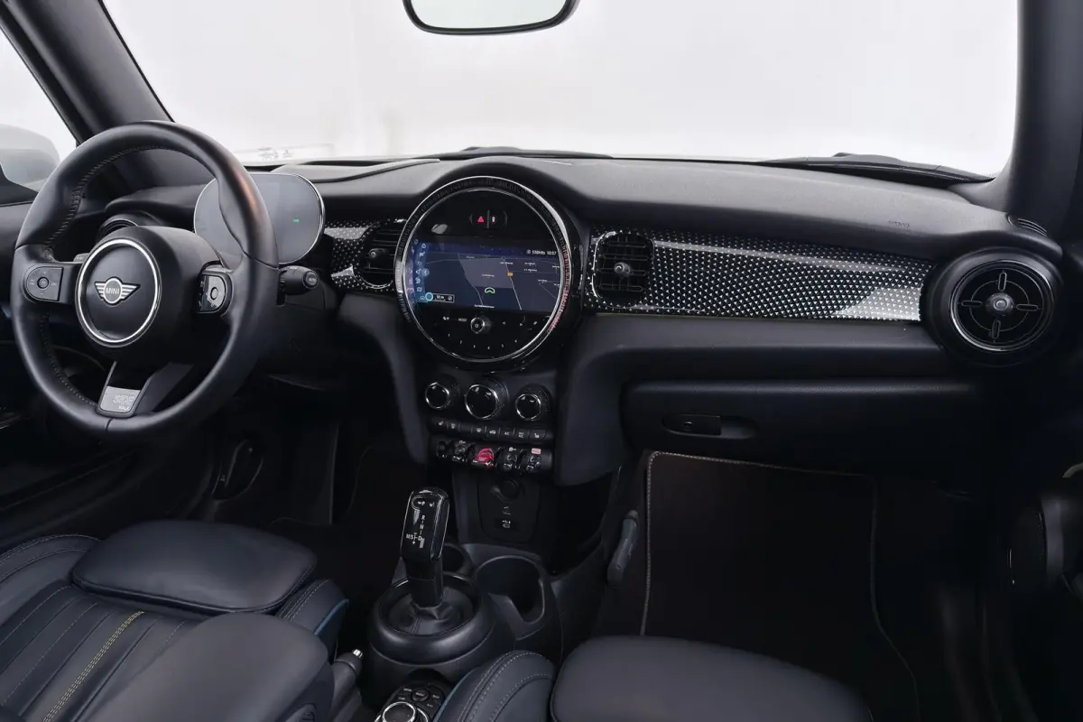 Mini 1.5 SideWalk | Org NL | Head-Up | Leer | Sportstoel | CarPlay | Camera | Stoelverwarming | Climate Control