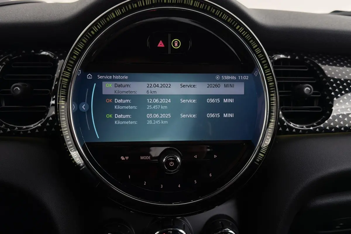 Mini 1.5 SideWalk | Org NL | Head-Up | Leer | Sportstoel | CarPlay | Camera | Stoelverwarming | Climate Control