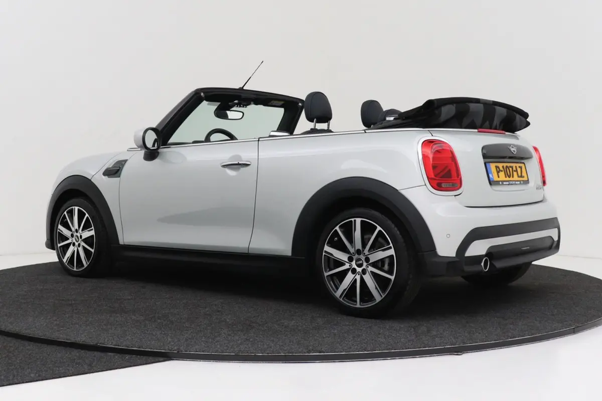 Mini 1.5 SideWalk | Org NL | Head-Up | Leer | Sportstoel | CarPlay | Camera | Stoelverwarming | Climate Control