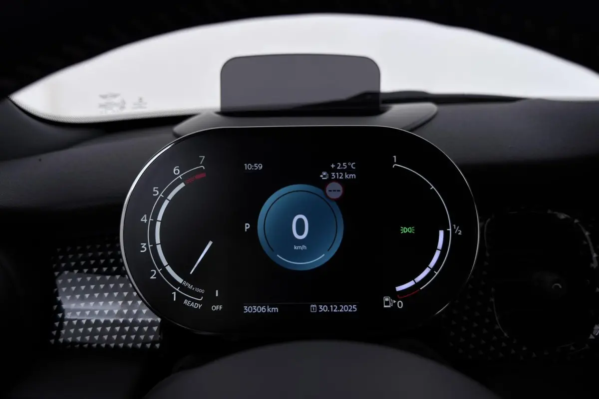 Mini 1.5 SideWalk | Org NL | Head-Up | Leer | Sportstoel | CarPlay | Camera | Stoelverwarming | Climate Control