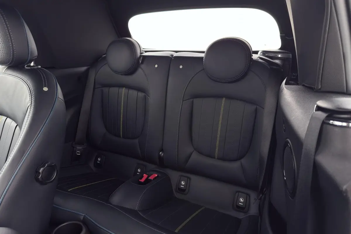 Mini 1.5 SideWalk | Org NL | Head-Up | Leer | Sportstoel | CarPlay | Camera | Stoelverwarming | Climate Control
