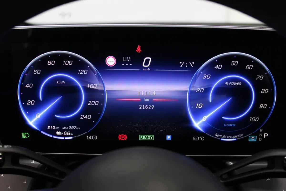 350 4Matic AMG Line 91 kWh, RIJKLAAR!! | PANORAMADAK | ELEC-TREKHAAK | LUCHTVERING | BURMESTER SOUND