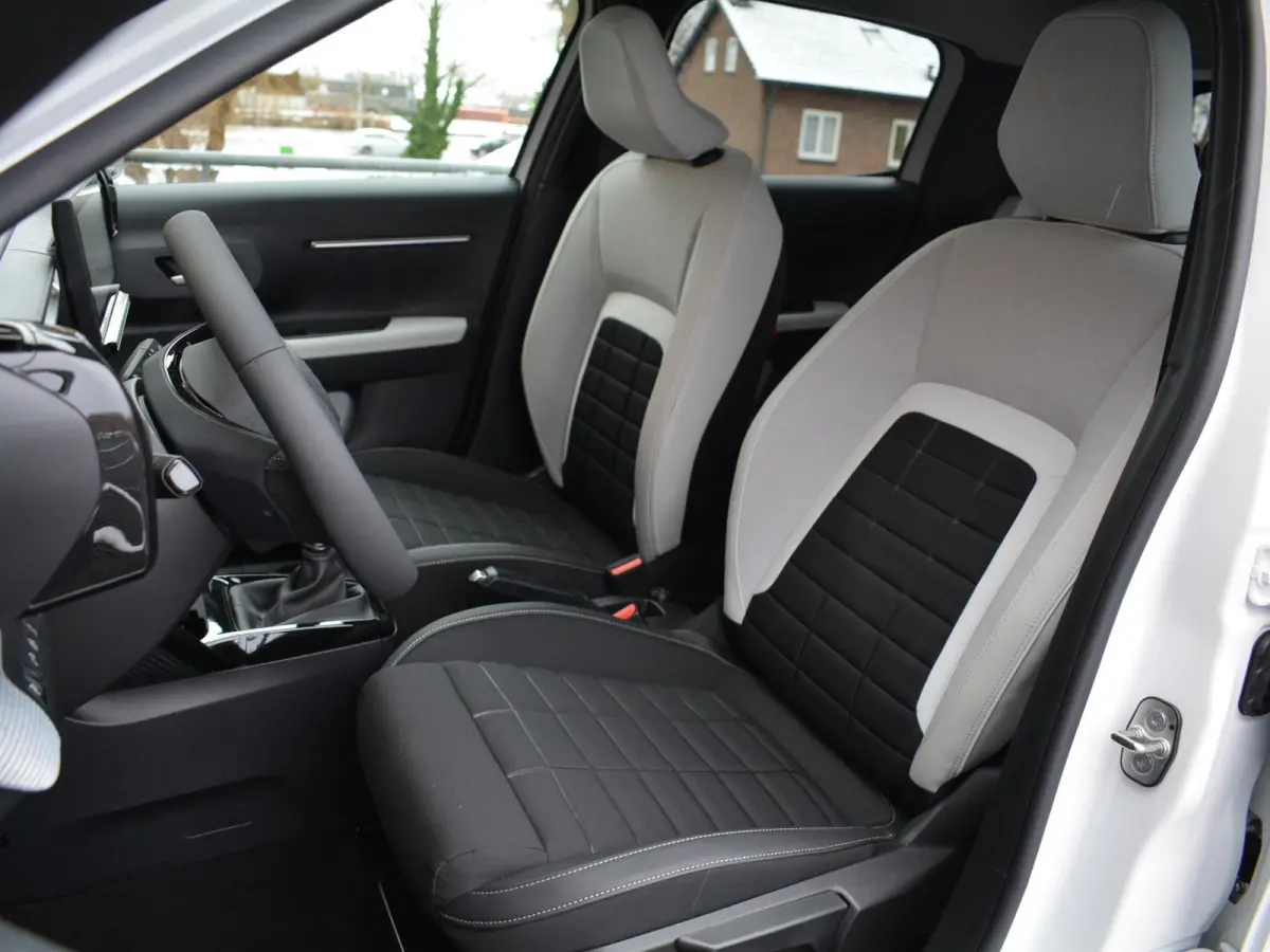 1.2 Turbo 100pk Max | Navigatie |