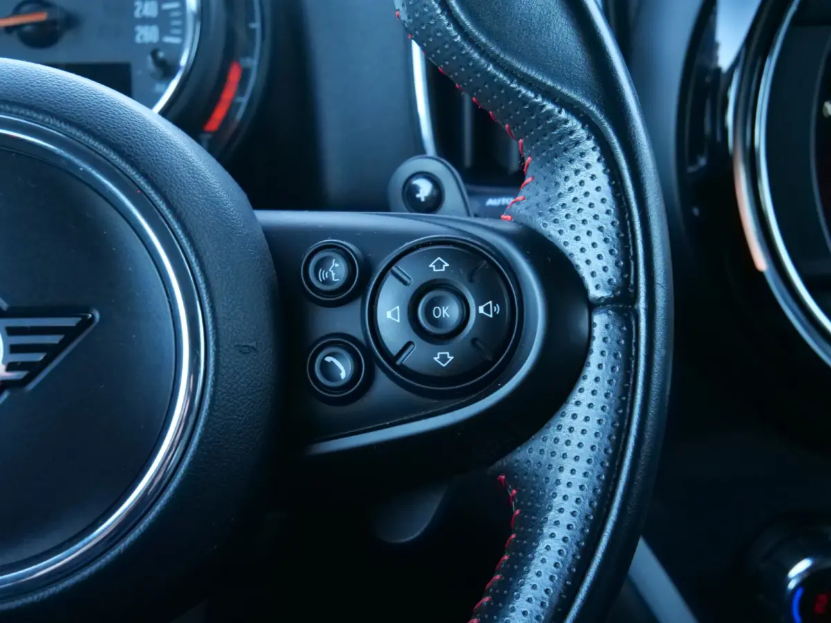 Mini 2.0 Cooper S 192pk Chili Automaat PDC / Camera / Stoelverwarming