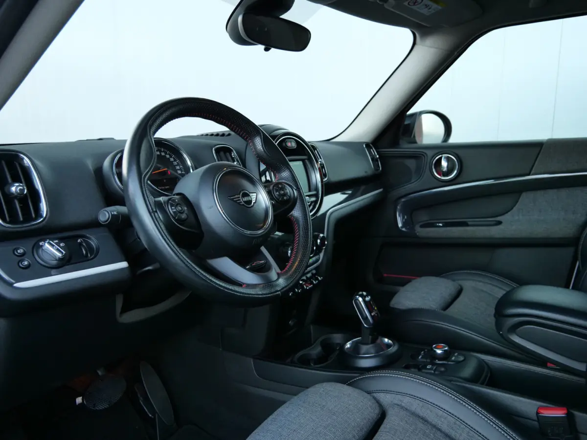 Mini 2.0 Cooper S 192pk Chili Automaat PDC / Camera / Stoelverwarming