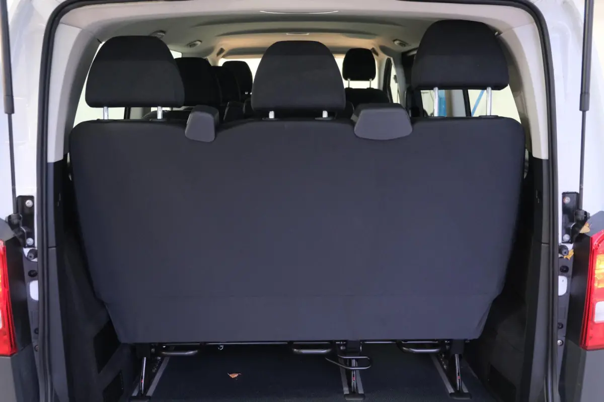 110 CDI Base Extra Lang > Export €14950,- Netto <