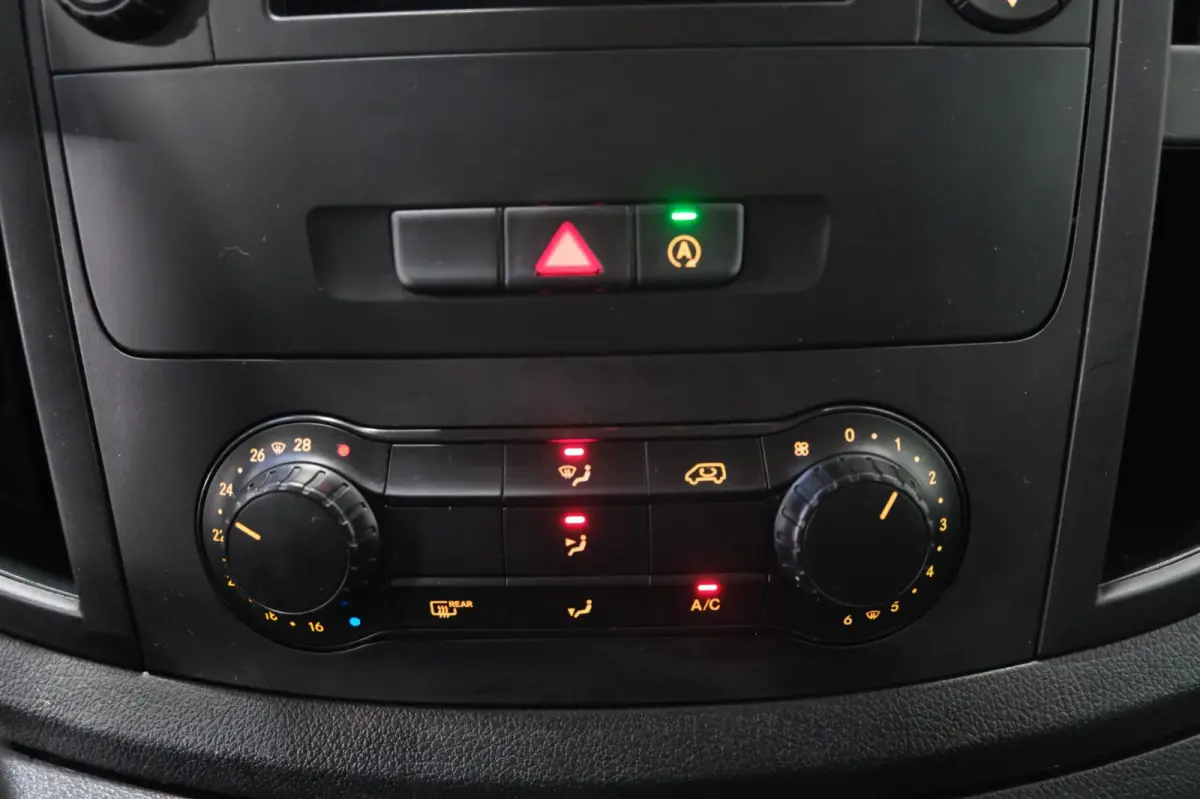 110 CDI Base Extra Lang > Export €14950,- Netto <