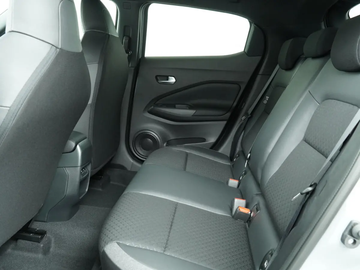1.6 Hybrid N-Connecta | Stoel-, stuur- en Voorruitverw. | Parkeercamera |