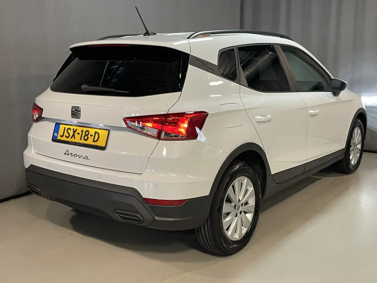 1.0 TSI Style 16"/Apple Carplay & Android Auto/PDC/LED