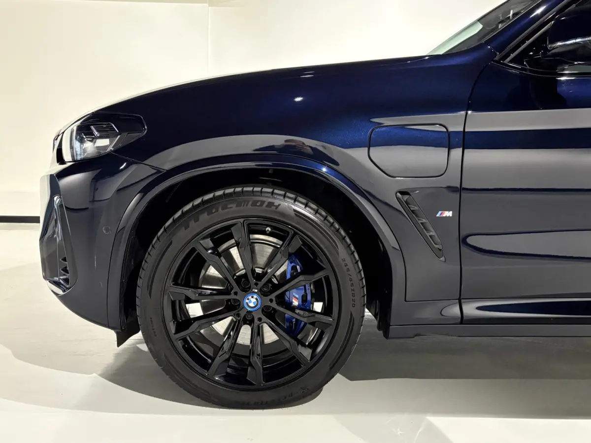 xDrive30e |M stoelen|Panoramadak|M sport|Shadowline|Head-up|High Executive|LED|Camera|