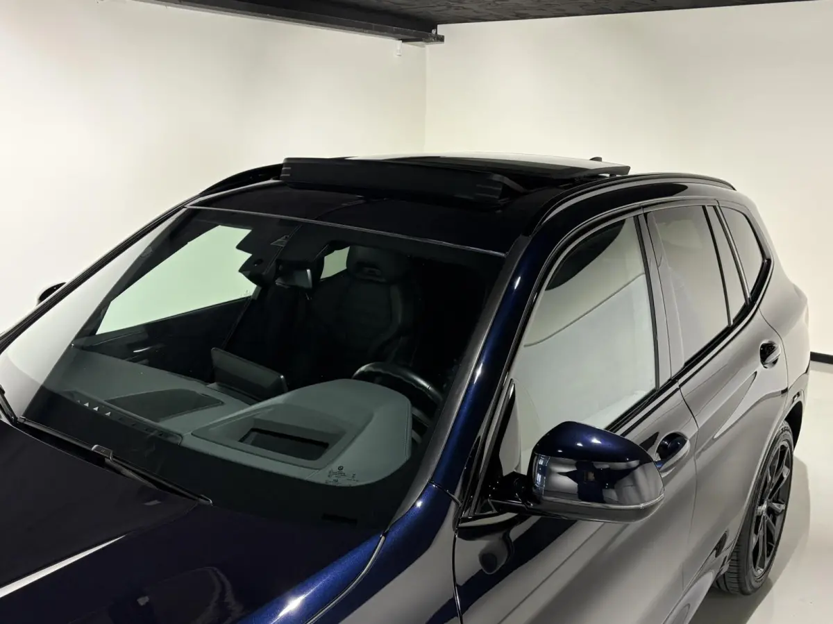 xDrive30e |M stoelen|Panoramadak|M sport|Shadowline|Head-up|High Executive|LED|Camera|