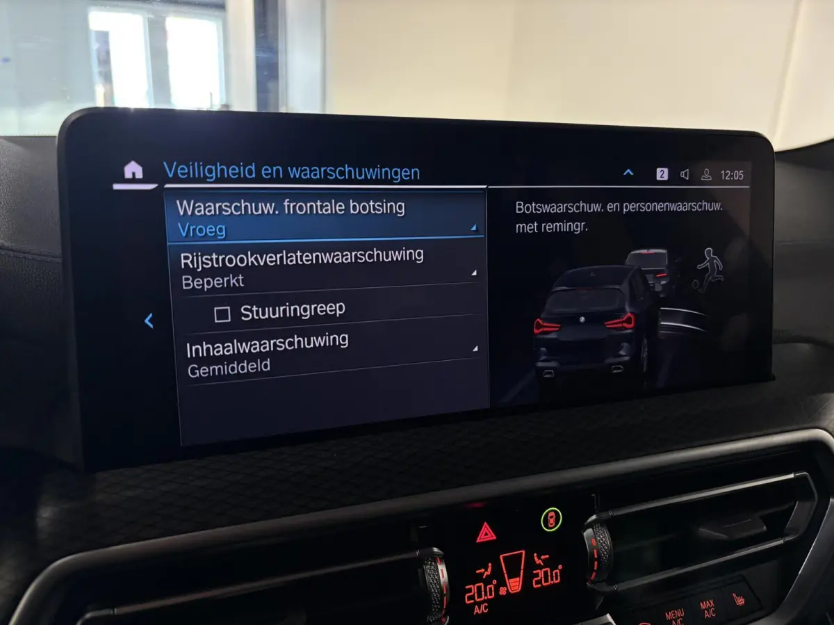xDrive30e |M stoelen|Panoramadak|M sport|Shadowline|Head-up|High Executive|LED|Camera|