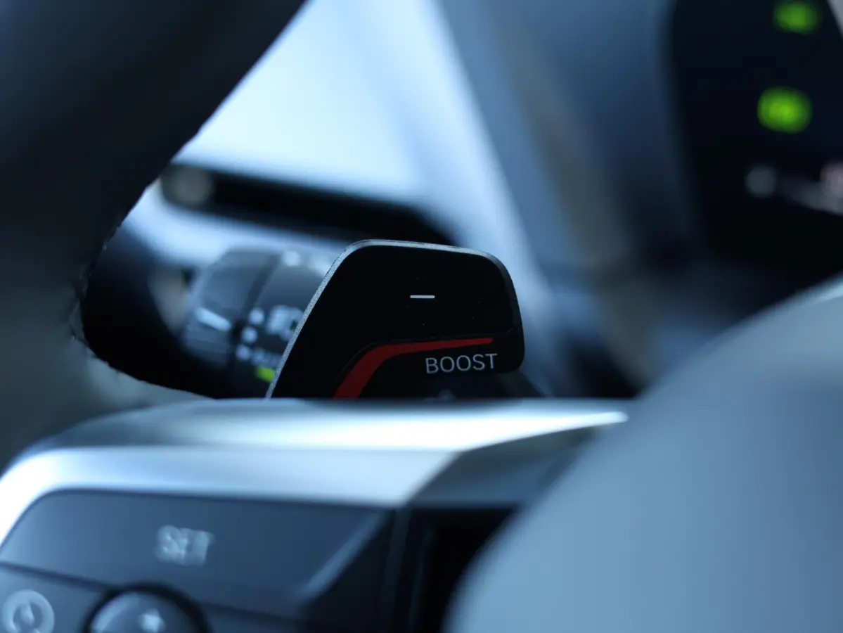 120 M Sport Design Edition M Sportpakket/ Stuurwielrand verwarmd/ Achteruitrijcamera/ Getint Glas/ Sportstoelen/ Driving Assistant