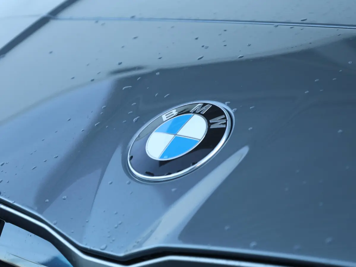 120 M Sport Design Edition M Sportpakket/ Stuurwielrand verwarmd/ Achteruitrijcamera/ Getint Glas/ Sportstoelen/ Driving Assistant