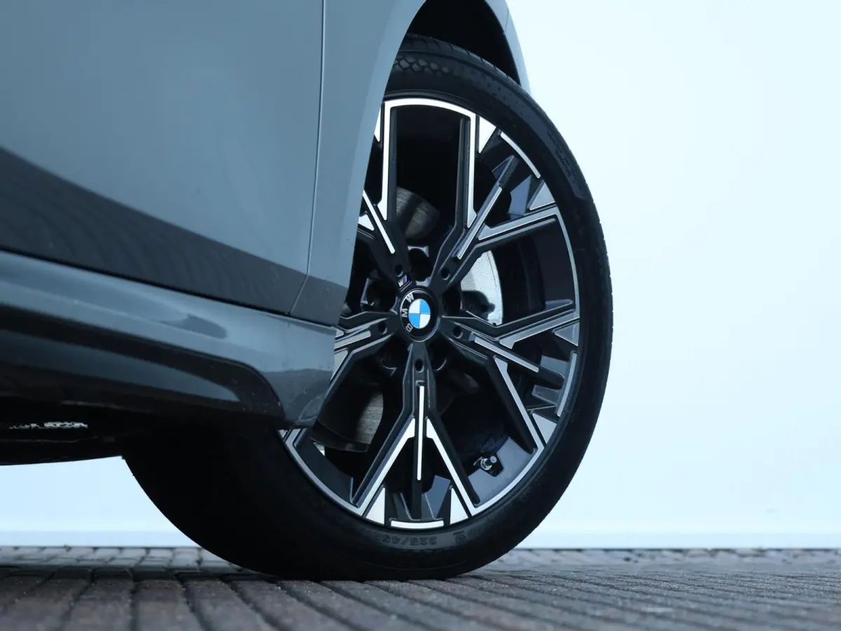 120 M Sport Design Edition M Sportpakket/ Stuurwielrand verwarmd/ Achteruitrijcamera/ Getint Glas/ Sportstoelen/ Driving Assistant