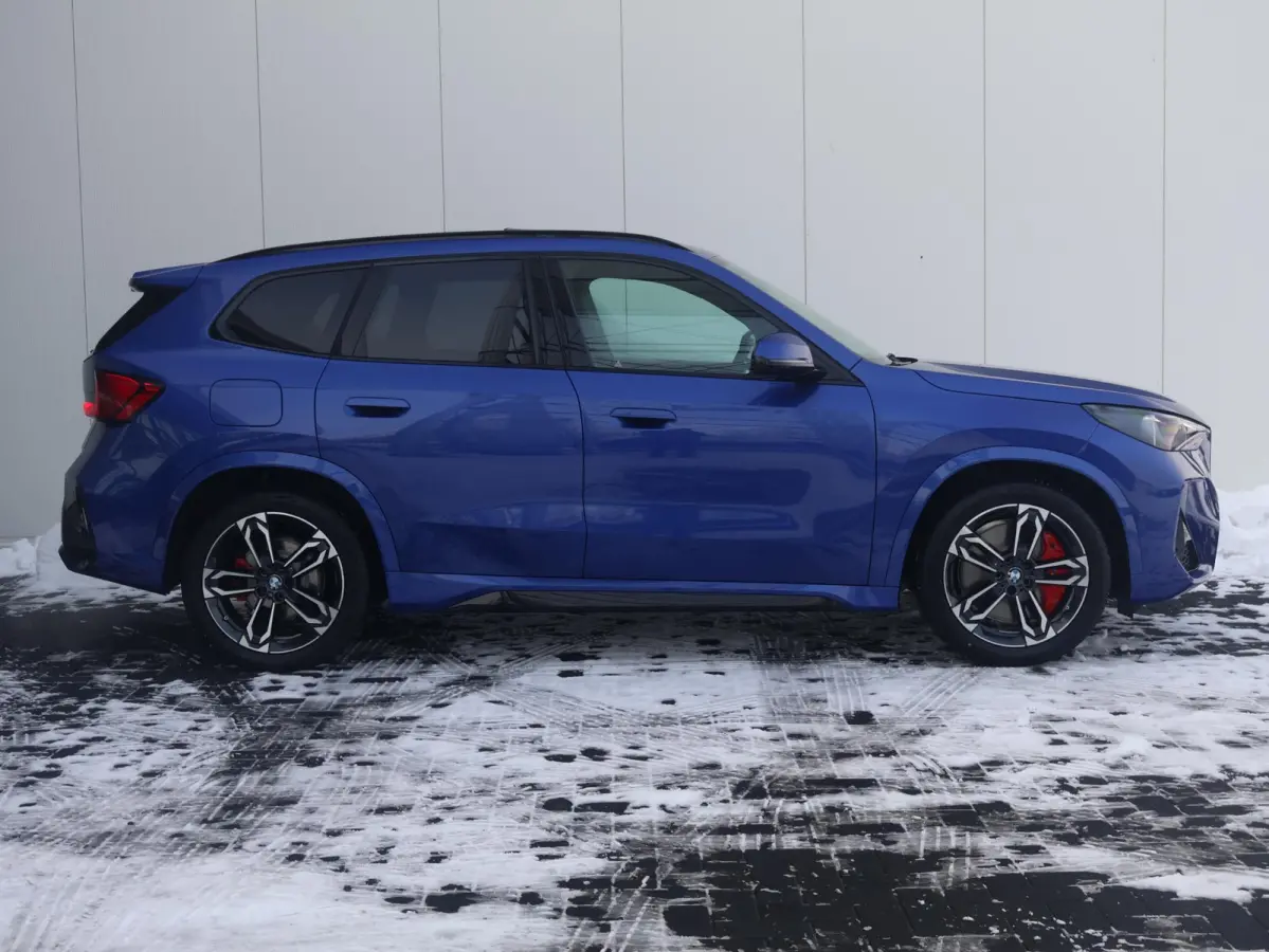 xDrive25e | SoH 100% | M Sportpakket Pro | Stuurwielrand verwarmd | Comfort Access | Trekhaak | Panoramadak | Stoelverwarming | Driving Assistant Plus | Head-Up