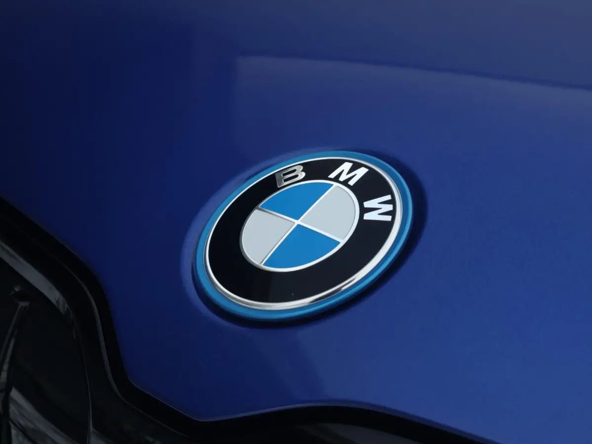 xDrive25e | SoH 100% | M Sportpakket Pro | Stuurwielrand verwarmd | Comfort Access | Trekhaak | Panoramadak | Stoelverwarming | Driving Assistant Plus | Head-Up