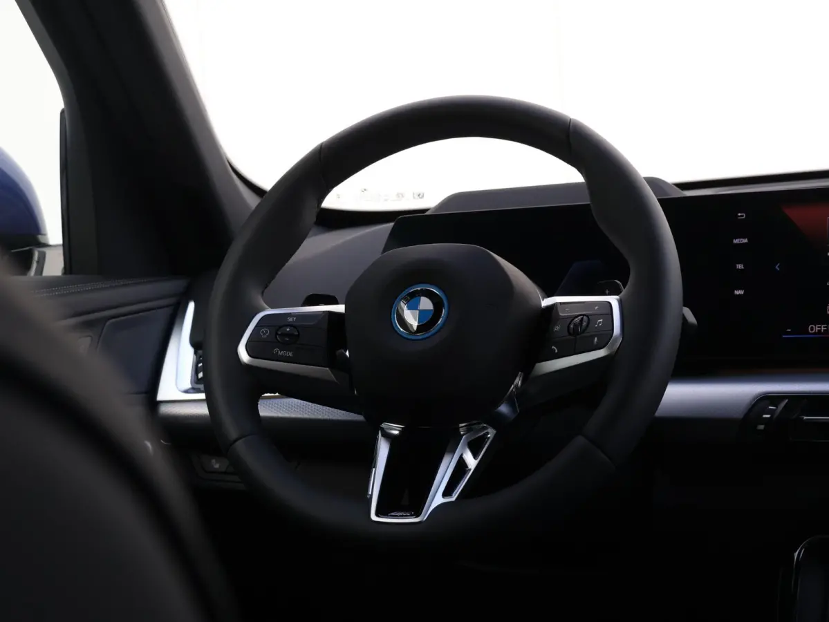 xDrive25e | SoH 100% | M Sportpakket Pro | Stuurwielrand verwarmd | Comfort Access | Trekhaak | Panoramadak | Stoelverwarming | Driving Assistant Plus | Head-Up