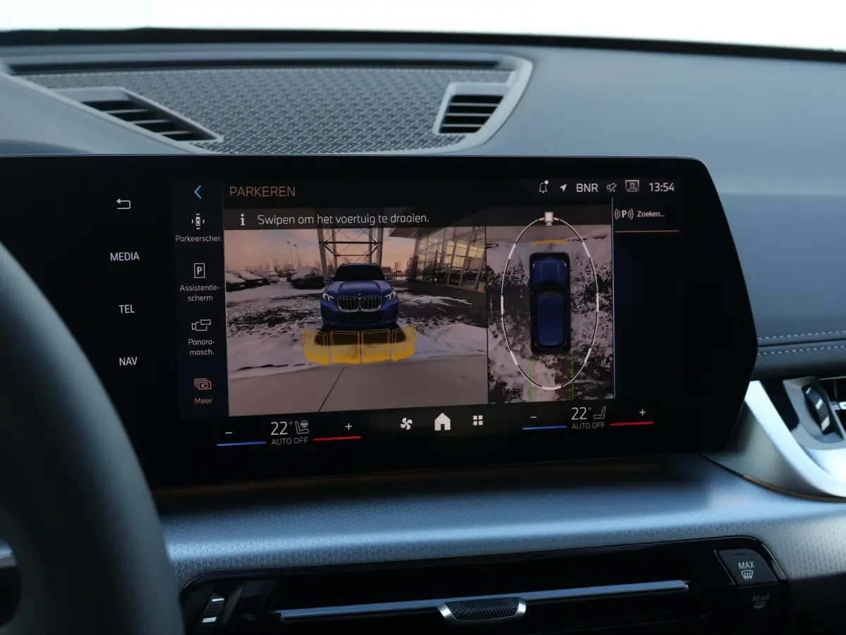 xDrive25e | SoH 100% | M Sportpakket Pro | Stuurwielrand verwarmd | Comfort Access | Trekhaak | Panoramadak | Stoelverwarming | Driving Assistant Plus | Head-Up