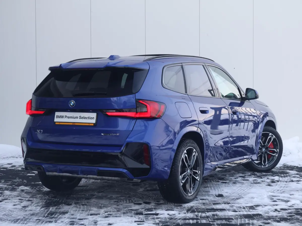 xDrive25e | SoH 100% | M Sportpakket Pro | Stuurwielrand verwarmd | Comfort Access | Trekhaak | Panoramadak | Stoelverwarming | Driving Assistant Plus | Head-Up