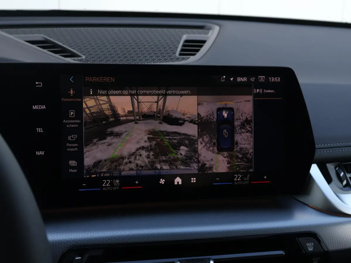 xDrive25e | SoH 100% | M Sportpakket Pro | Stuurwielrand verwarmd | Comfort Access | Trekhaak | Panoramadak | Stoelverwarming | Driving Assistant Plus | Head-Up