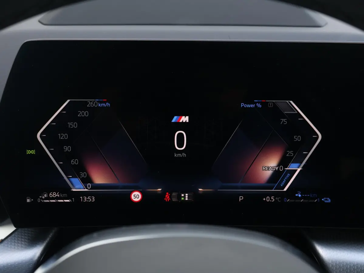 xDrive25e | SoH 100% | M Sportpakket Pro | Stuurwielrand verwarmd | Comfort Access | Trekhaak | Panoramadak | Stoelverwarming | Driving Assistant Plus | Head-Up