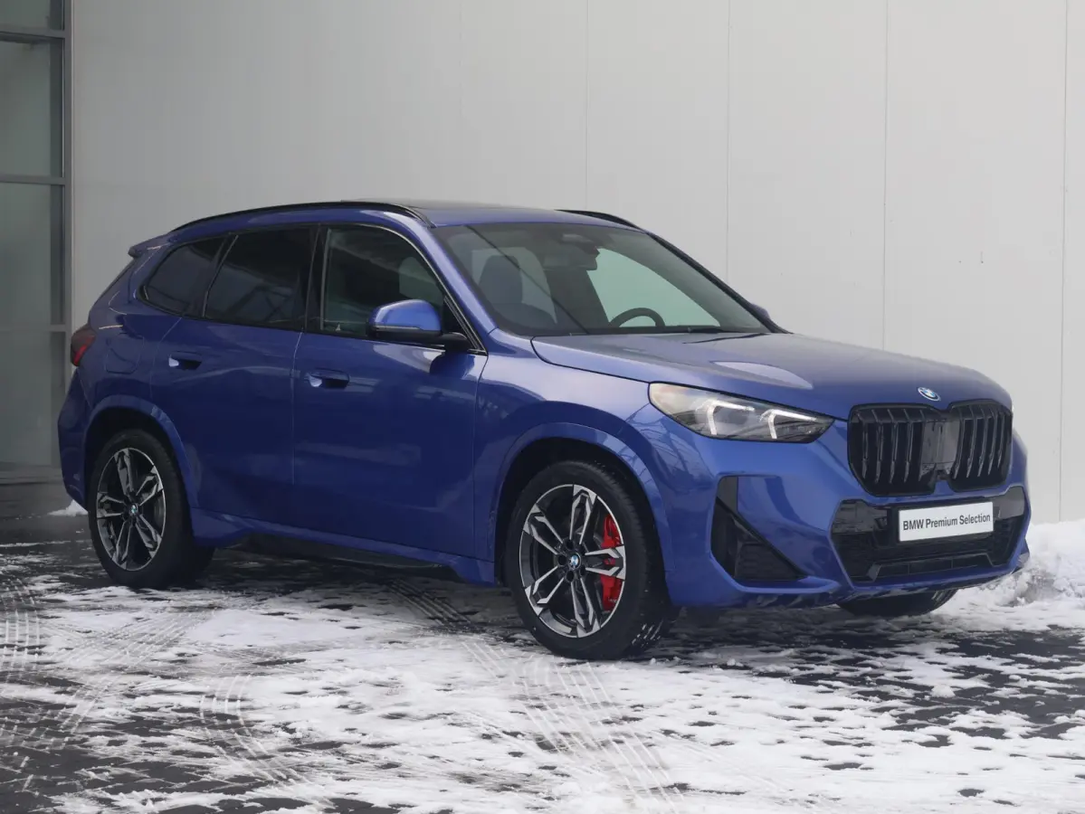 xDrive25e | SoH 100% | M Sportpakket Pro | Stuurwielrand verwarmd | Comfort Access | Trekhaak | Panoramadak | Stoelverwarming | Driving Assistant Plus | Head-Up
