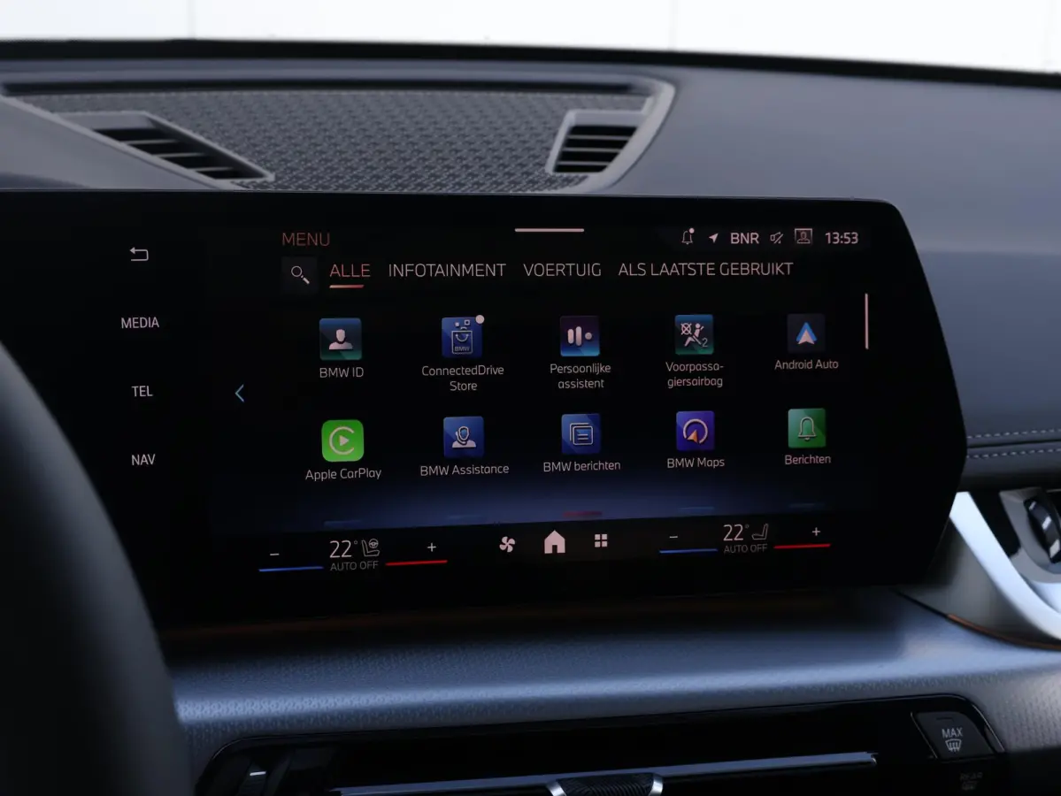 xDrive25e | SoH 100% | M Sportpakket Pro | Stuurwielrand verwarmd | Comfort Access | Trekhaak | Panoramadak | Stoelverwarming | Driving Assistant Plus | Head-Up