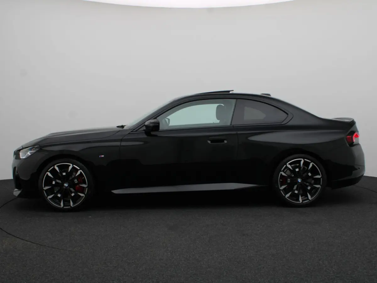 220i High Executive | M Sportpakket Pro | Innovation Pack | Premium Pack | Stuurwielrand Verwarmd | Comfort Access | Schuifdak | Elektrisch Verstelbare Sportstoelen | Active Cruise Control |
