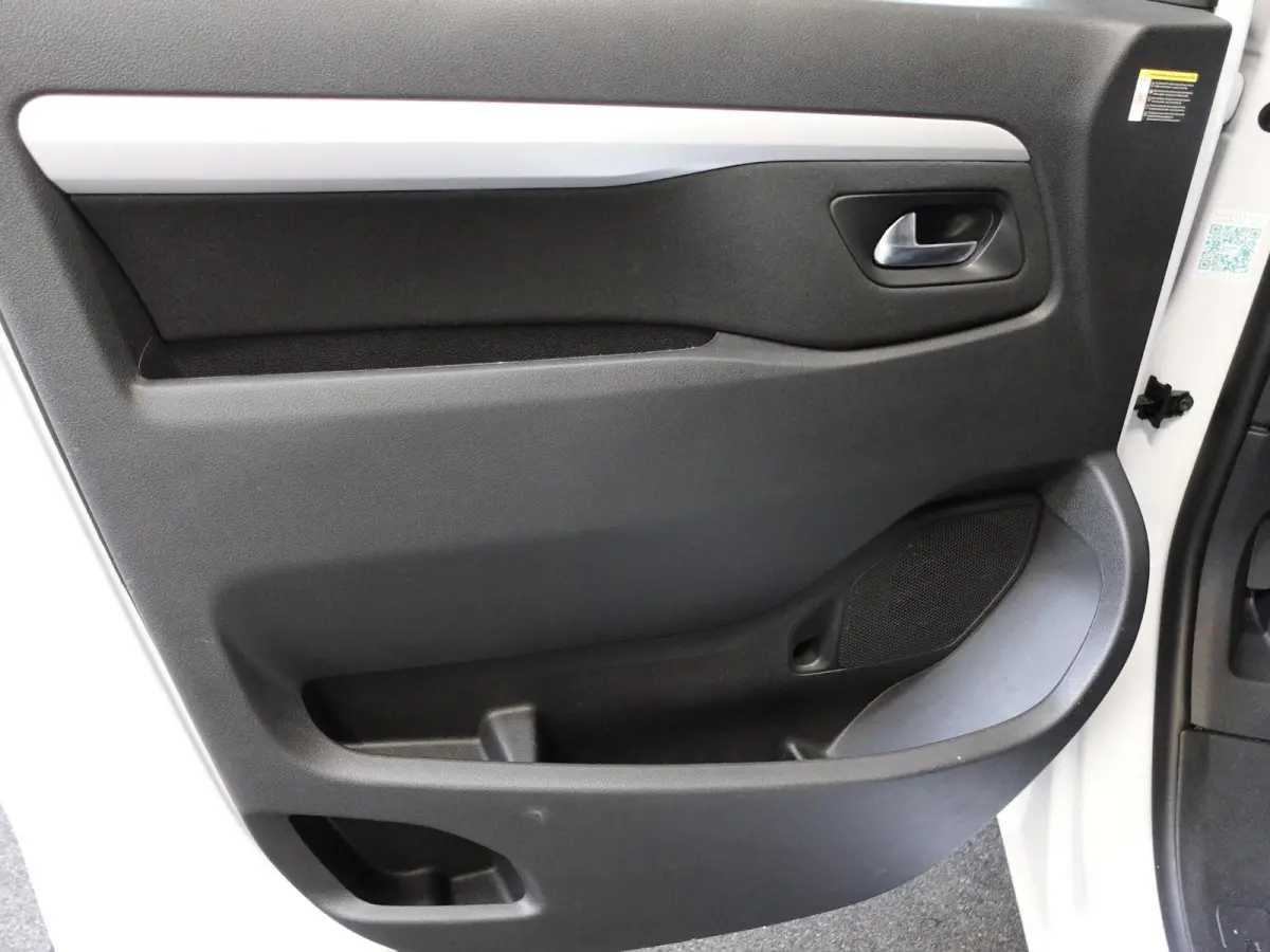 2.0 CDTI L3H1 Edition Airco Navigatie Parkeersensoren Trekhaak