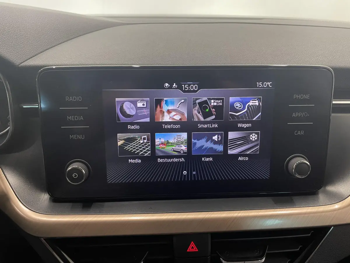 1.0 TSI 110pk DSG Style Apple Carplay/Android Auto Climate Control Elektrisch bedienbare kofferbak Dab Extra Getint Glas