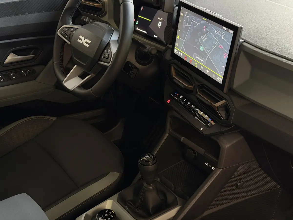 1.2 MILD HYBRID 130 PK PANO SCHUIFDAK NAVI ELEK.KLEP CAMERA STOEL/STUUR VERW. LED AWD 4X4 4WD
